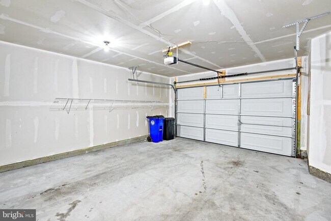 Building Photo - 1549 Wilmer Park Ln