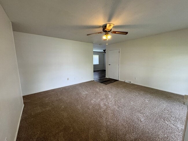 Building Photo - 119 Northlane Dr