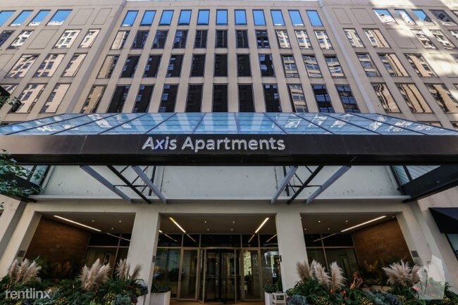 Building Photo - 441 E Erie St