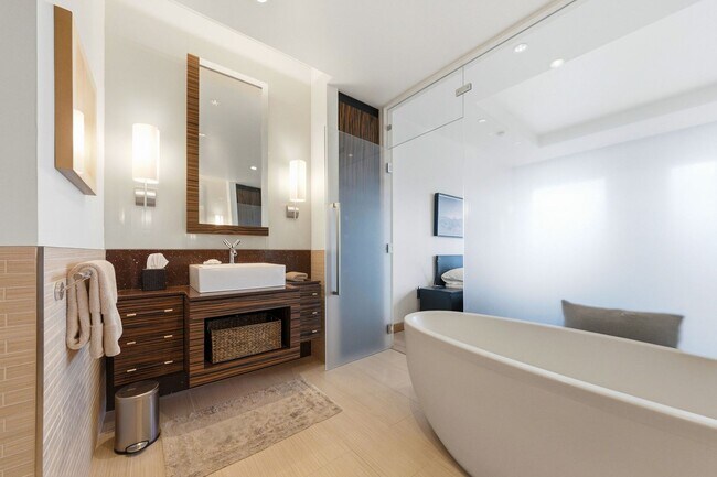 Building Photo - Waldorf Astoria 4001-Strip/City/Mtn Views from this Stunning FULLY FURNISHED 1Bd/1.5Ba Residence