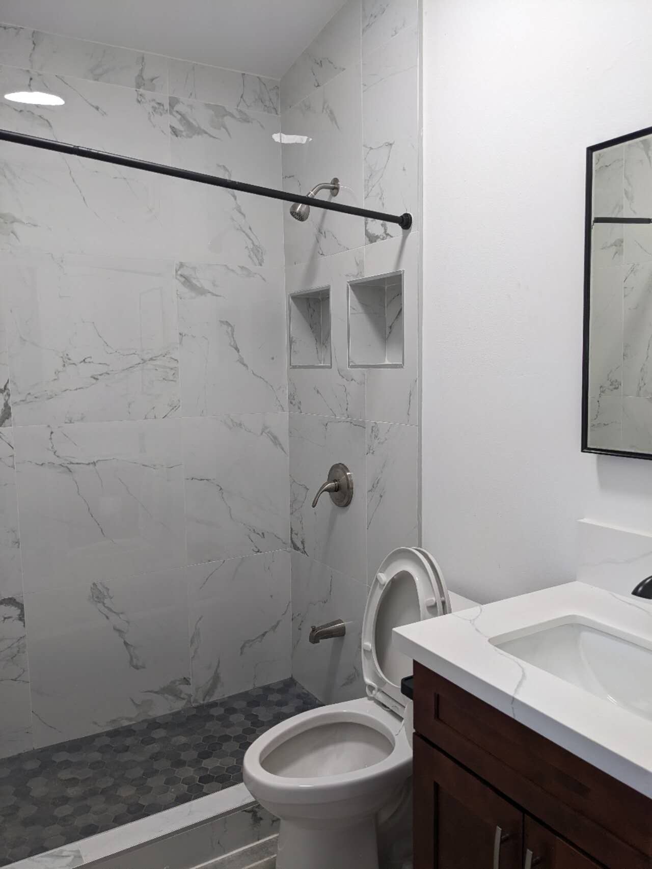 Building Photo - 99-741 Hulumanu St