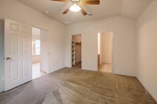 Building Photo - 100 Azurite Dr