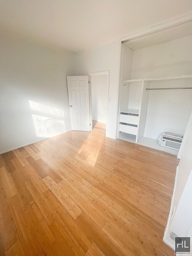 Building Photo - 43 STREET