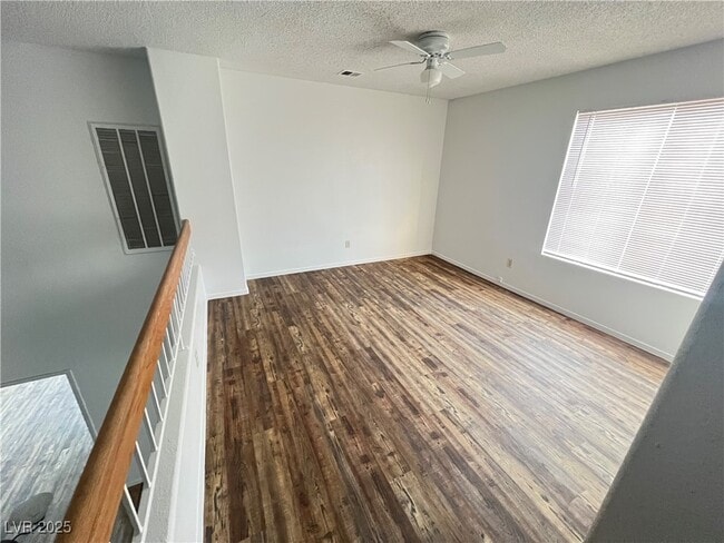 Building Photo - 135 Monteen Dr