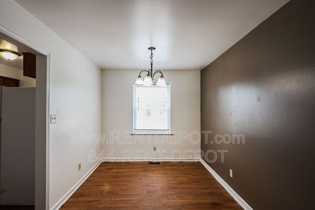 Building Photo - 2841 Ravenswood Dr