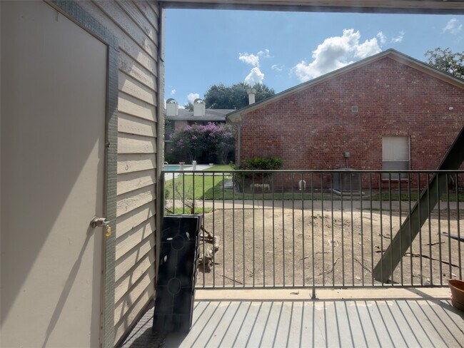 Building Photo - 6500 Harbor Town Dr