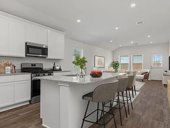 Building Photo - 3815 Turnpike Dr