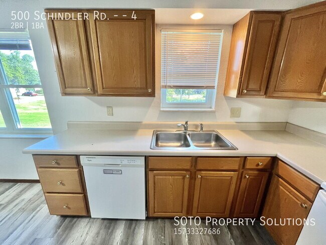 Building Photo - 500 Schindler Rd