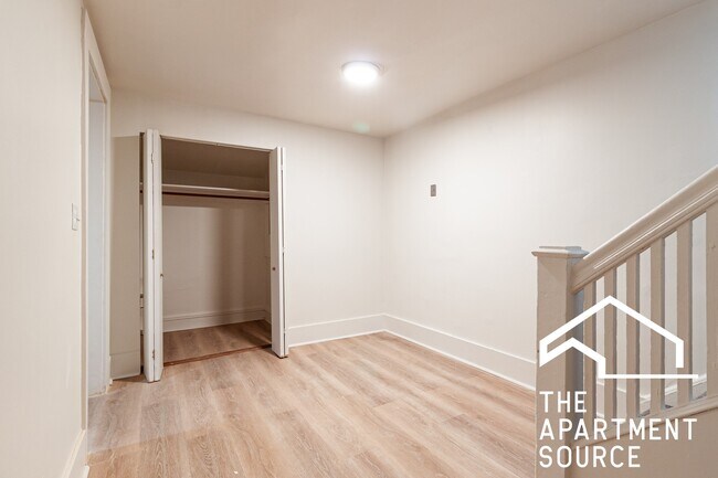 Building Photo - 4112 N Broadway