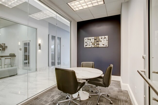 Building Photo - 5925 Almeda Rd