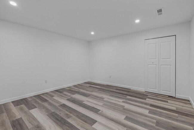 Building Photo - 144 Hanford Ln