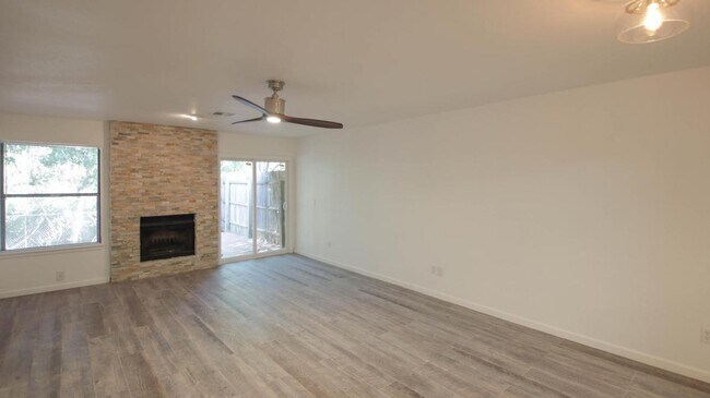 Building Photo - 3804 Summer Cloud Dr