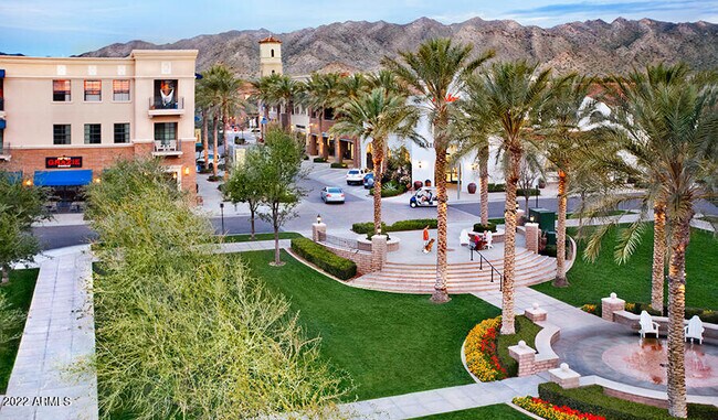 Building Photo - 2948 N Evergreen St