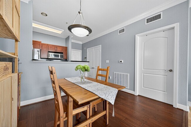 Building Photo - 2299 Lone Star Dr