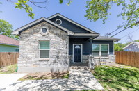 Building Photo - 479 Corliss