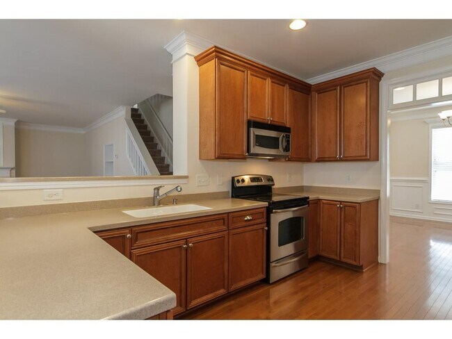 Building Photo - 2043 Sinclair Trce