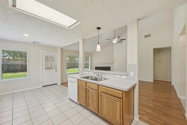 Building Photo - 15403 Court Amber Trail