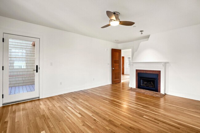 Building Photo - 165 Winthrop Rd