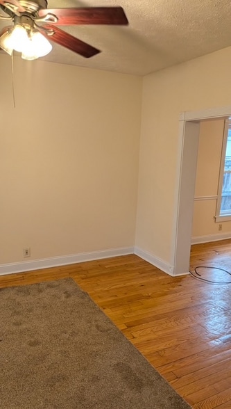 Building Photo - 312 S 8th St