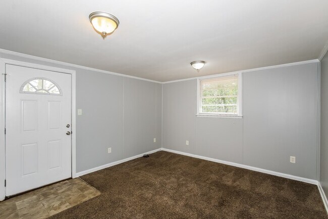 Building Photo - Cute 3 Bedroom Augusta Home