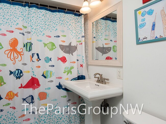 Building Photo - Renovated Magnolia Home – Open Floor Plan ...