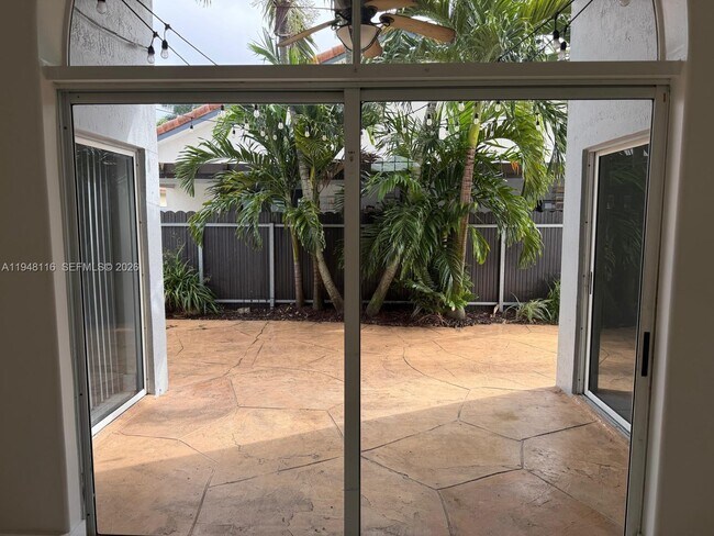 Building Photo - 9125 SW 166th Ave