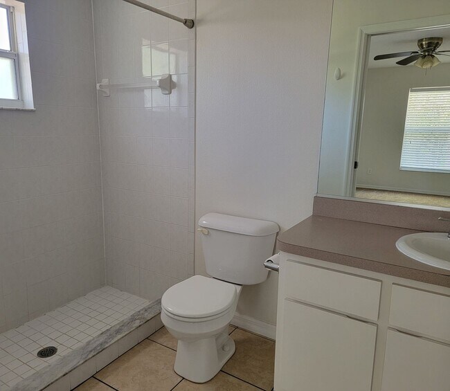 Building Photo - 8464 N Bolder Dr