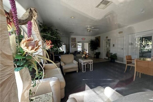 Building Photo - 6480 Annie Oakley Dr
