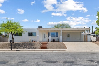 Building Photo - 9702 E 3rd St