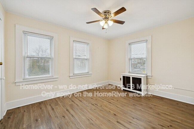 Building Photo - 289 Hilton Ave