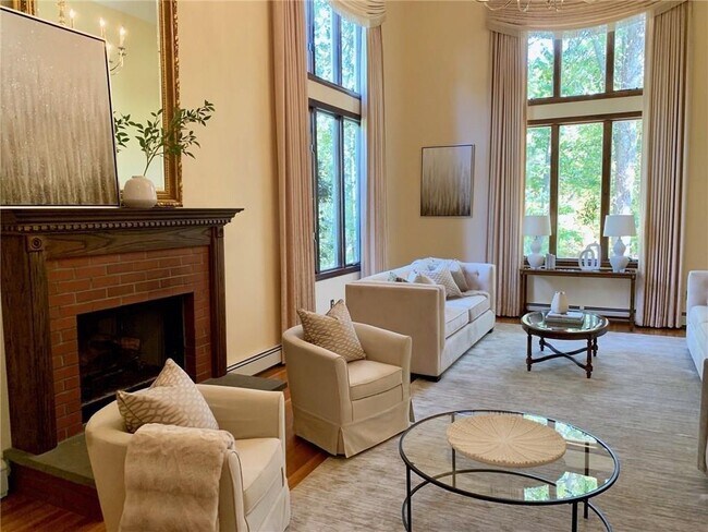 Building Photo - 48 St George Ct