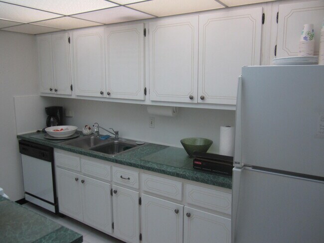 Building Photo - 1208 Marine Way