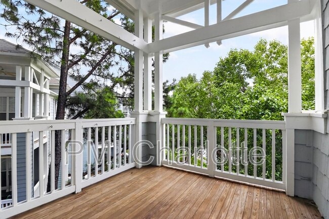 Building Photo - 18736 Nautical Dr