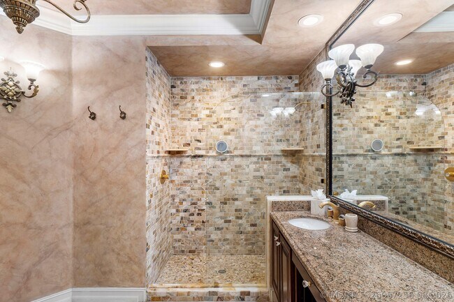 Building Photo - 6181 Island Walk