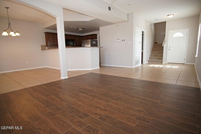 Building Photo - 14348 Smokey Point Dr