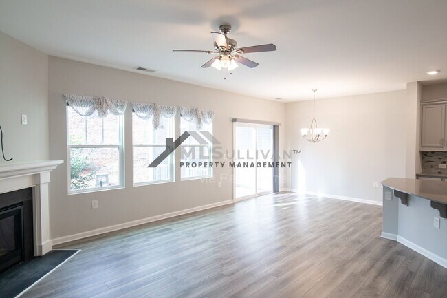 Building Photo - 425 Great Eno Path