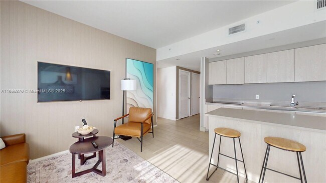 Building Photo - 4010 S Ocean Dr