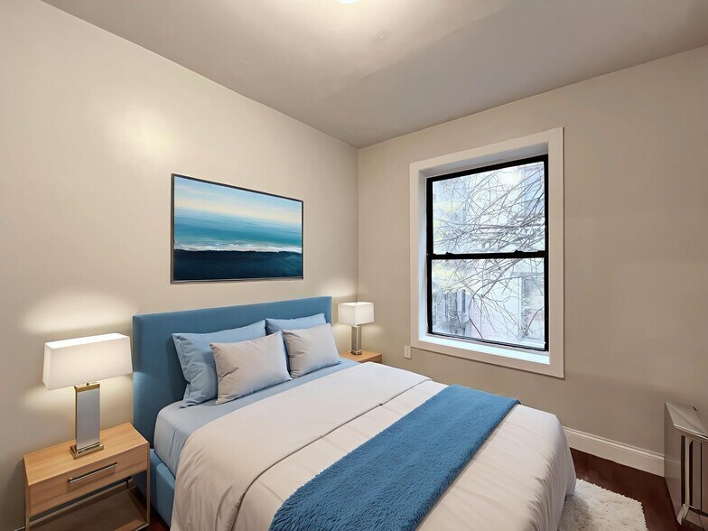 Building Photo - 541 W 156th St