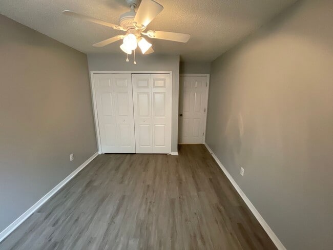 Building Photo - 4015 Stonedike Dr