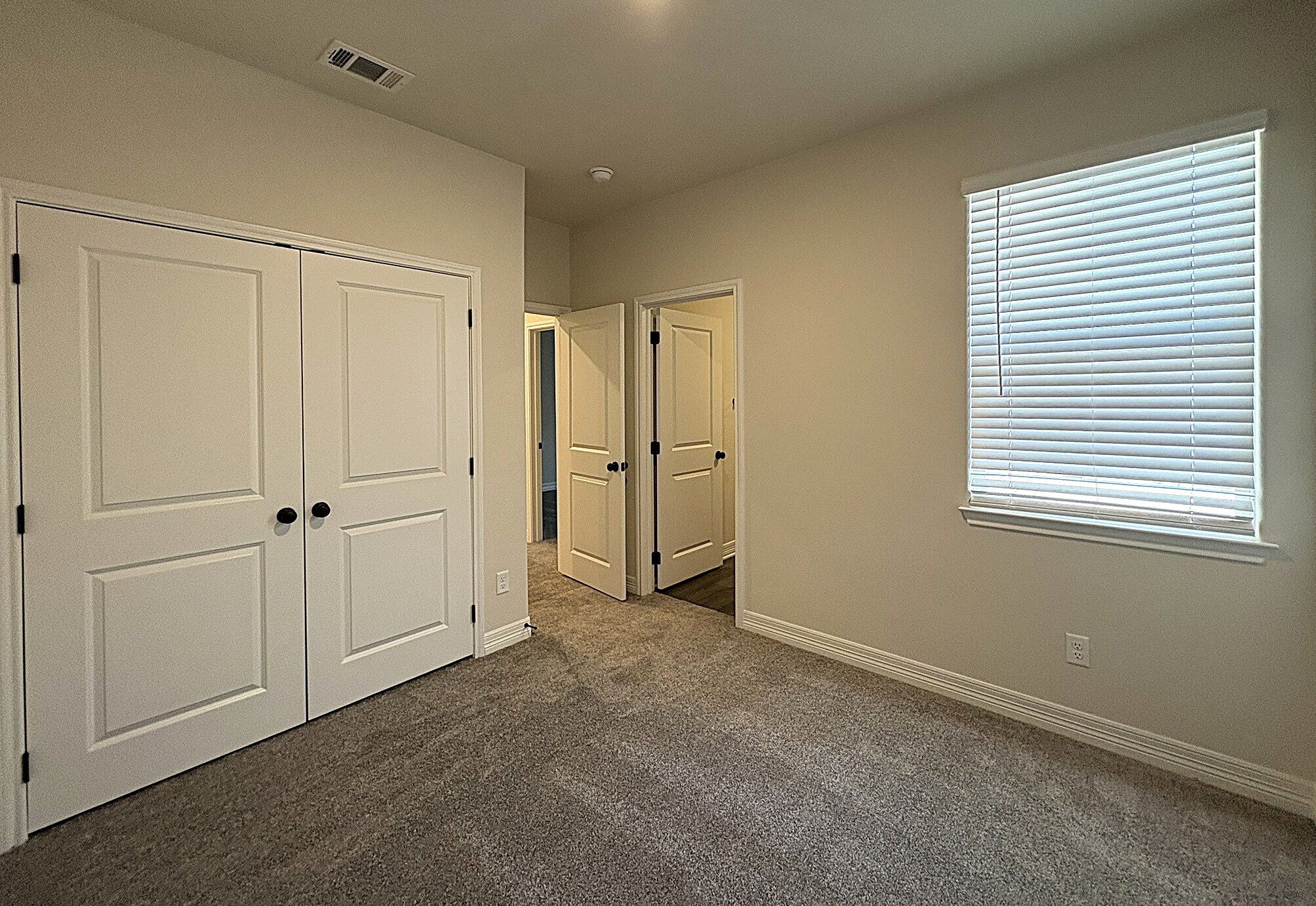 Building Photo - 1166 Lindsey Dr