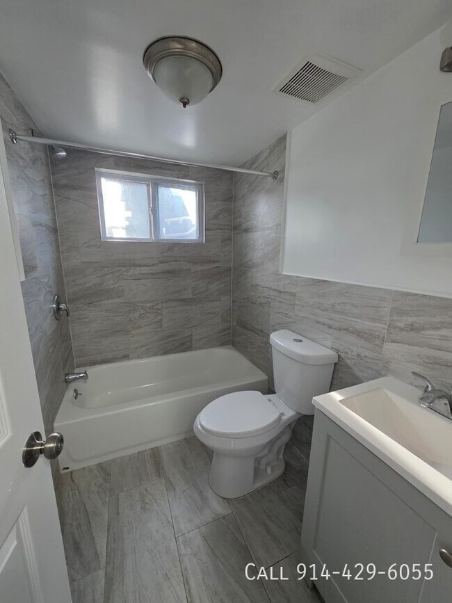 Building Photo - 217 S Tenth Ave