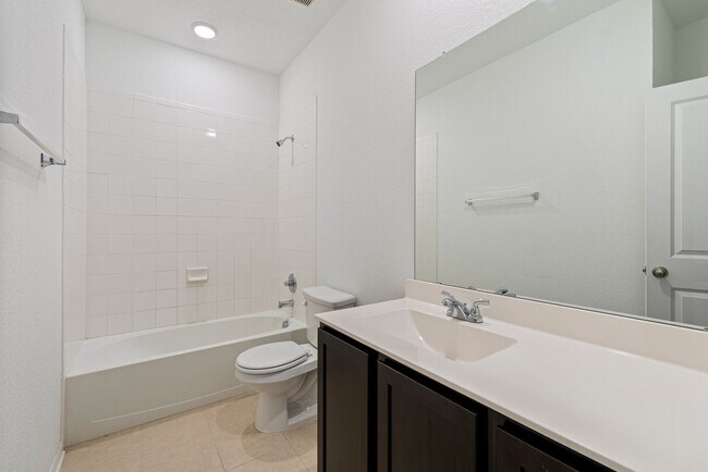 Building Photo - Stunning 4/2 Brand New Home in Kyle!