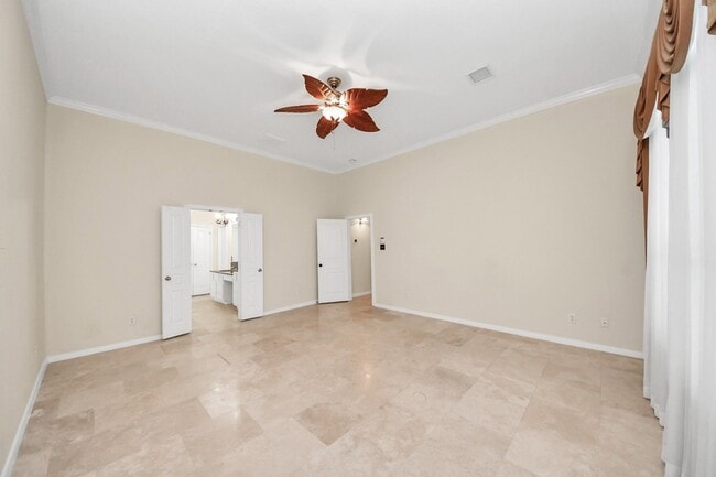 Building Photo - 2218 Longspur Ln