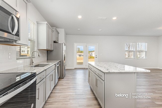 Building Photo - 1425 Rhodes Pond St