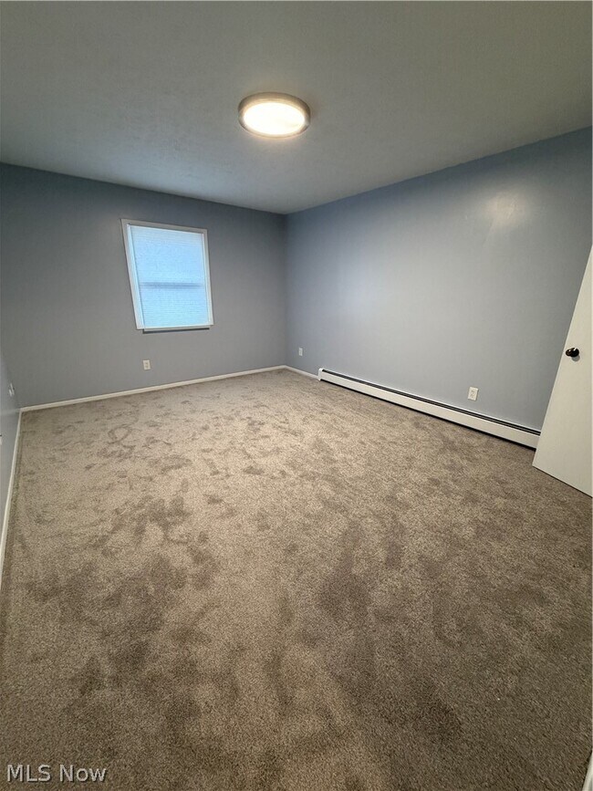 Building Photo - 118 Carter Cir