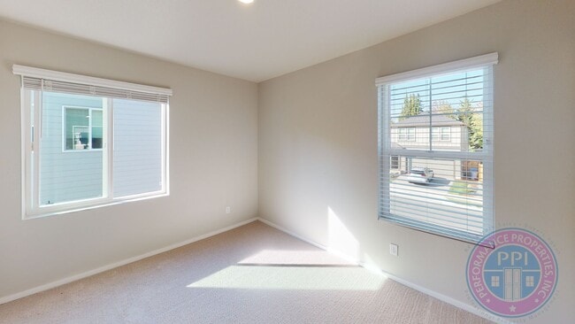 Building Photo - New Construction, Stylish Floorplan & Amen...