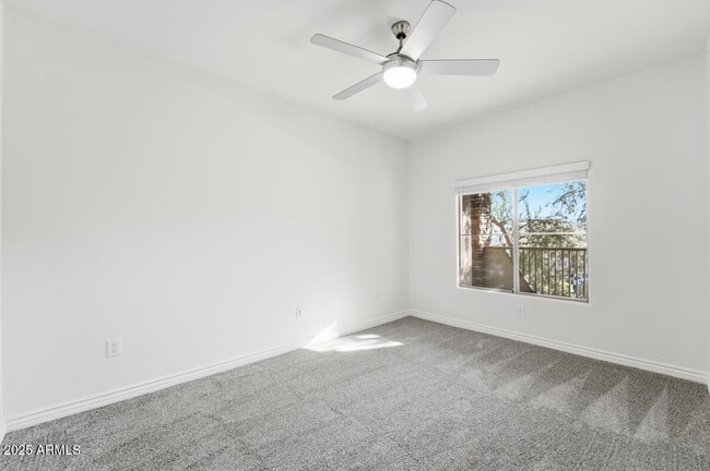 Building Photo - 5350 E Deer Valley Dr