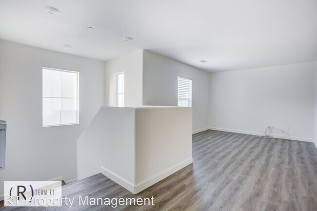 Building Photo - 4 br, 3 bath House - The Lodge Community