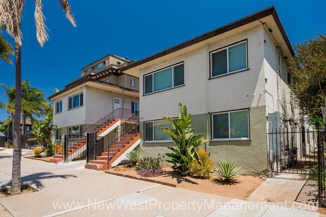 Building Photo - 557 22nd St