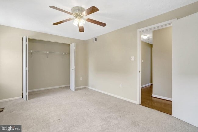 Building Photo - 5759 Independence Cir